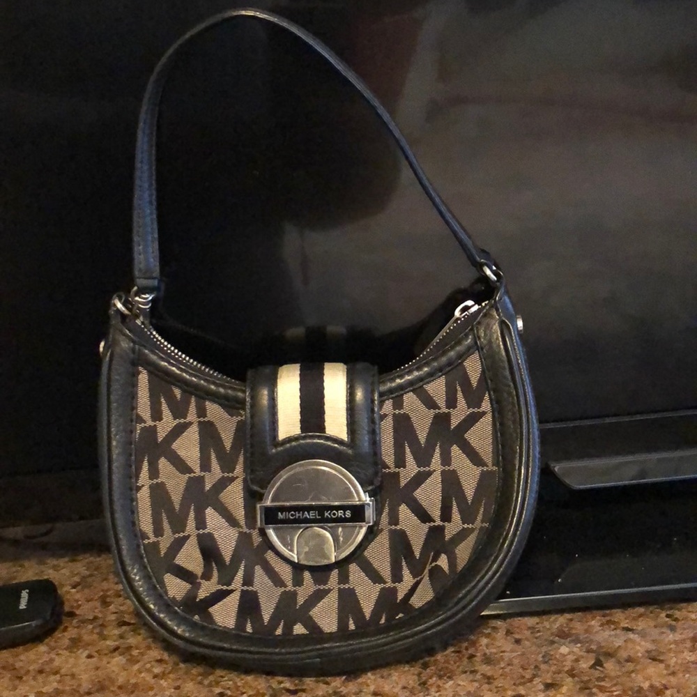 Authentic MK purse - Picture 6 of 6